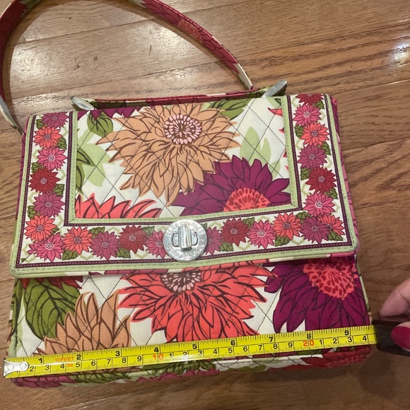 Vera Bradley Bag Fall Fashion - Picture 10 of 12